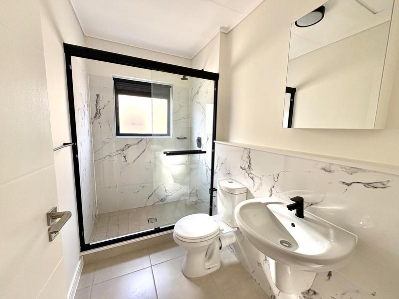 To Let 1 Bedroom Property for Rent in Somerset West Western Cape